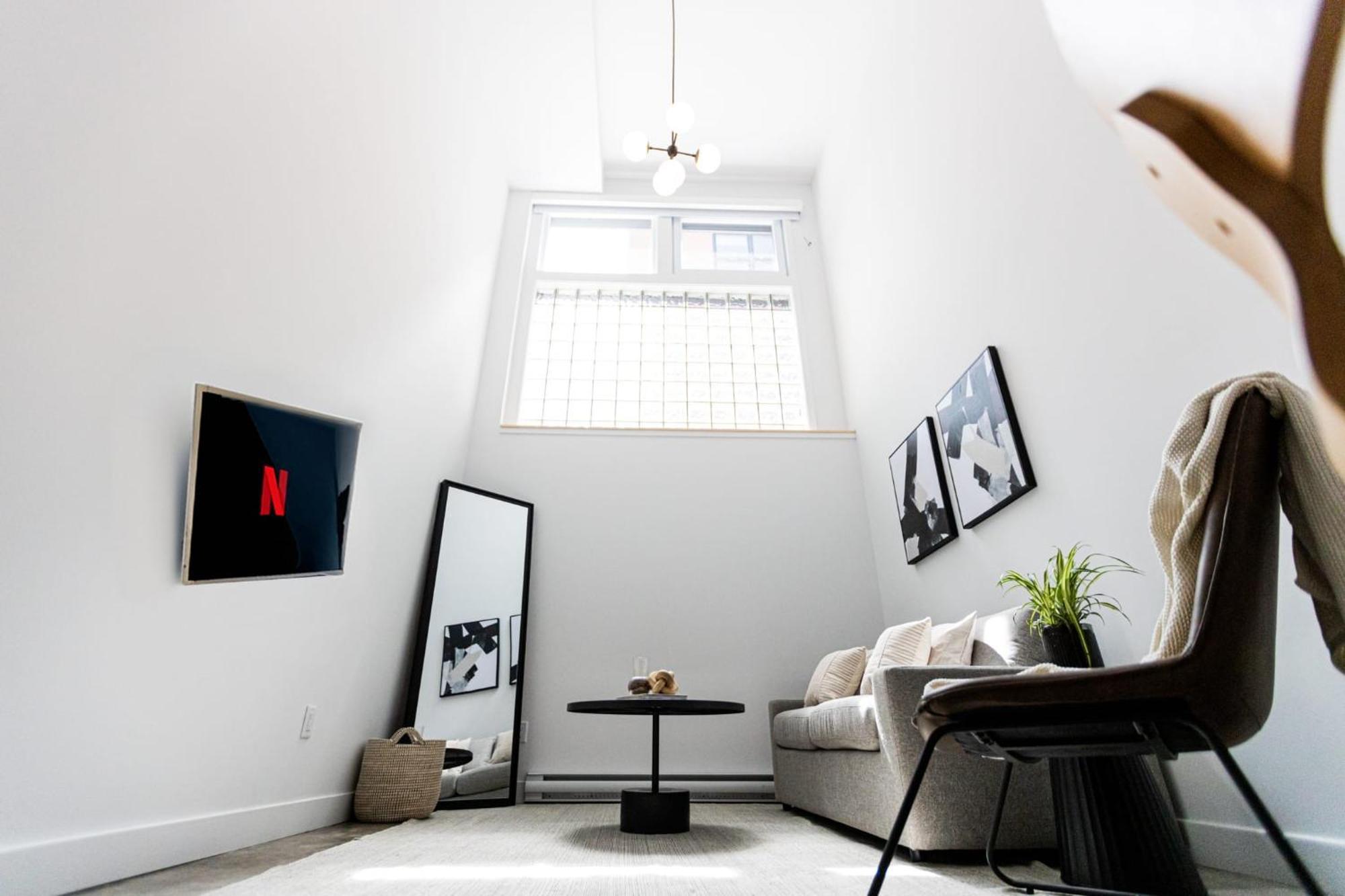Luxury Loft Style 1bdr With Sofabed In Mile End 1b