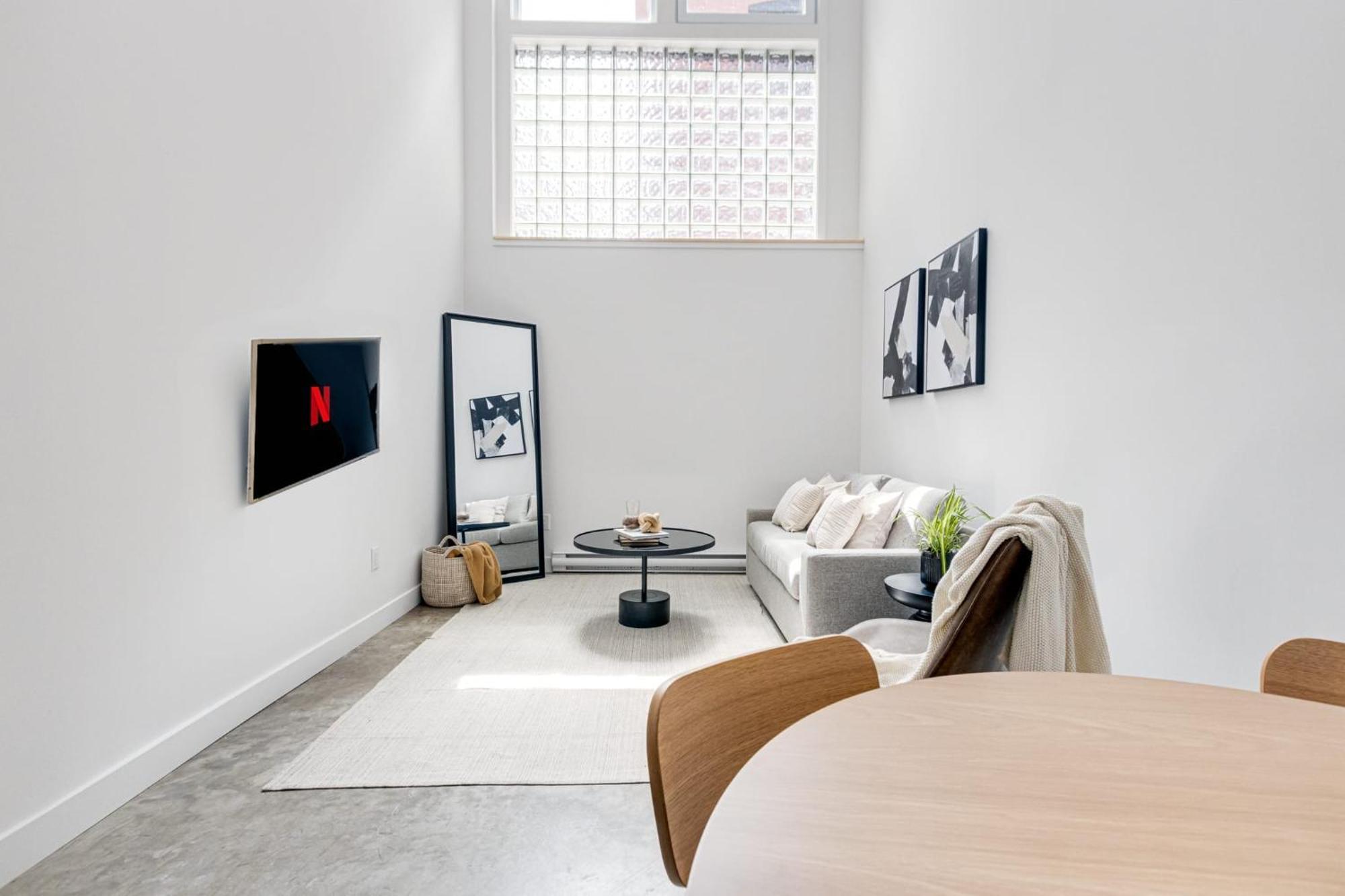 Luxury Loft Style 1bdr With Sofabed In Mile End 1b * Montréal